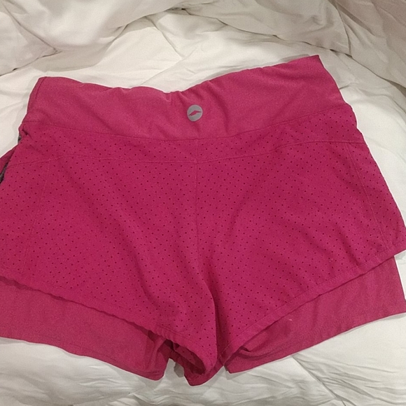 Shorts - Picture 2 of 3